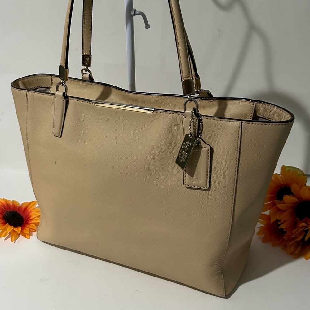 Coach Beige Leather structured Shoulder Bag Everyday work tote - Picture 3 of 11